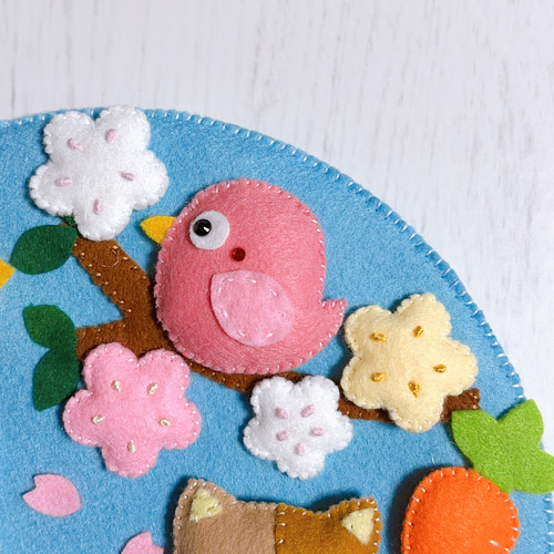 春のピクニックフェルトリース＊玄関飾り＊季節の壁飾り 約20cm リース