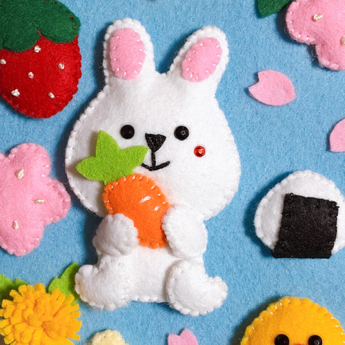 春のピクニックフェルトリース＊玄関飾り＊季節の壁飾り 約20cm リース