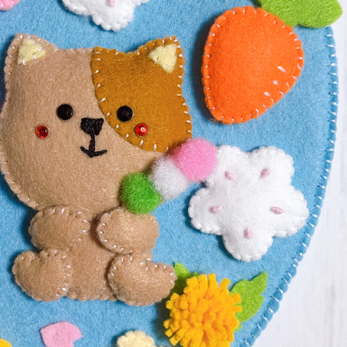 春のピクニックフェルトリース＊玄関飾り＊季節の壁飾り 約20cm リース