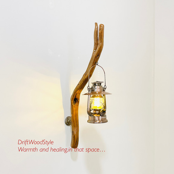 流木インテリア ランプや小物を飾れる天然流木の壁掛けスタンド ランタン 置物 北欧 照明 自然 N29 4枚目の画像