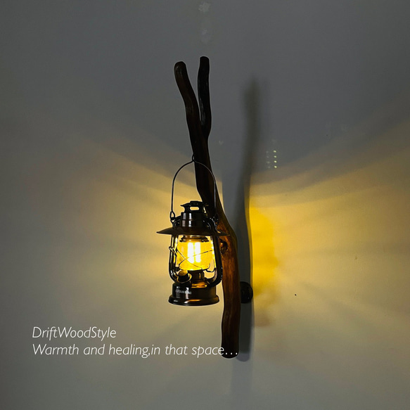 流木インテリア ランプや小物を飾れる天然流木の壁掛けスタンド ランタン 置物 北欧 照明 自然 N29 12枚目の画像