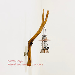 流木インテリア ランプや小物を飾れる天然流木の壁掛けスタンド ランタン 置物 北欧 照明 自然 N29 3枚目の画像