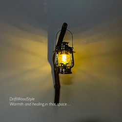 流木インテリア ランプや小物を飾れる天然流木の壁掛けスタンド ランタン 置物 北欧 照明 自然 N30 8枚目の画像