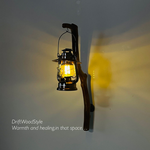 流木インテリア ランプや小物を飾れる天然流木の壁掛けスタンド ランタン 置物 北欧 照明 自然 N30 12枚目の画像