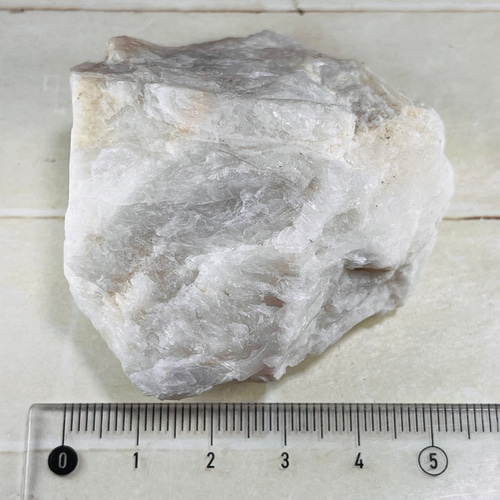 天然 水晶 原石 銀雲 母 曹長 石 付 雲母付き水晶 原石 天然石 omori&co 通販 18413381｜Creema(クリーマ