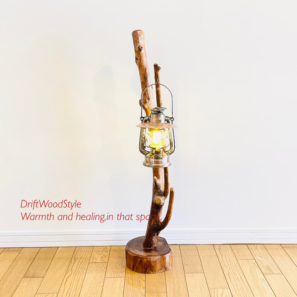 枝が斜めに伸びる流木スタンド ランタンやエアプラントを飾れる置物 N118 7枚目の画像