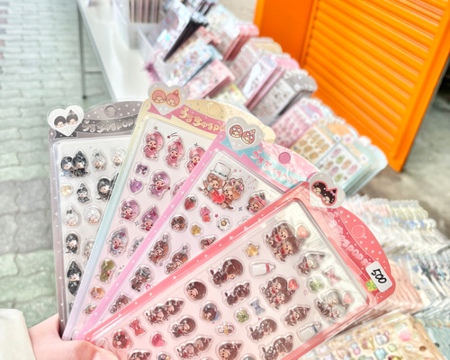 再入荷‼️】うるちゅる モンチッチ ぷっくり 硬い樹脂シール シール