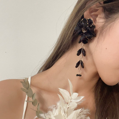 大ぶり フラワーピアス ロングピアス 揺れる ロング フラワー 花