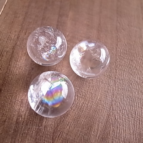 アイリスクォーツ レインボークリスタル 水晶 2cm丸玉 スフィア