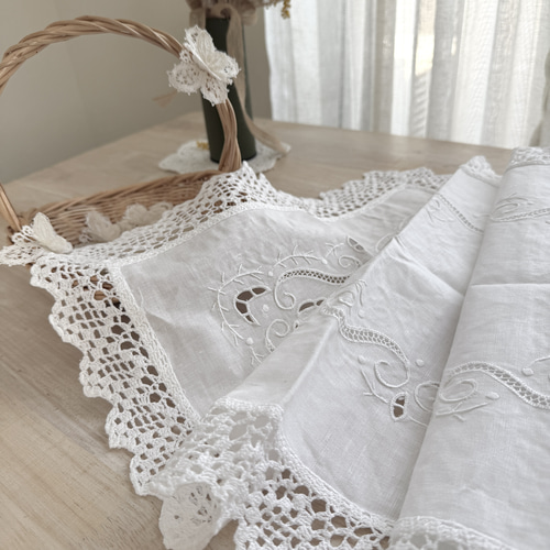 ハンドメイドテーブルセンター レースクロス ハンドメイド テーブルセンター リネン 手刺繍 レース