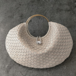 牛皮手工編織手提包 / Leather hand-woven bag「Papagena ivory」（收單後製作） 第1張的照片