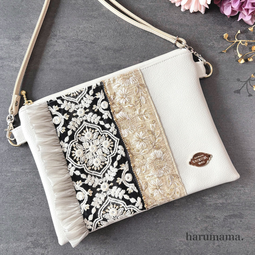 フェイクレザーとインド刺繍リボンのサコッシュ/ミニポシェット/ミニ