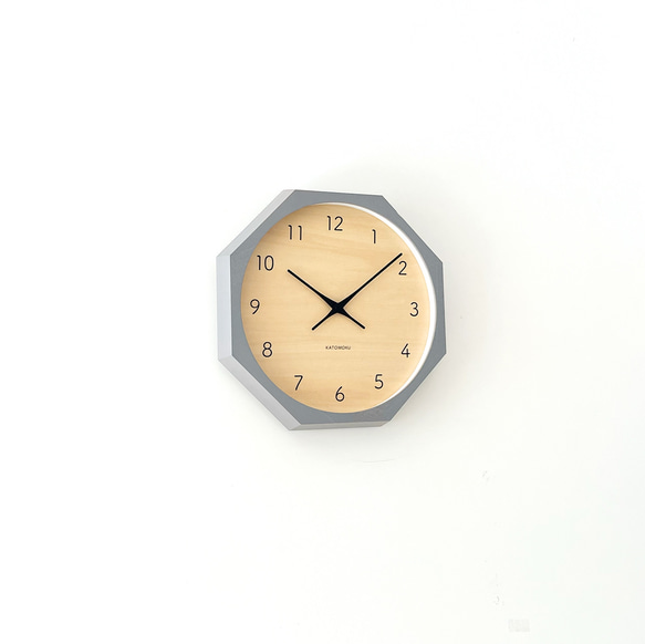 KATOMOKU muku clock 7 八角形 グレー シナ文字盤 km-83GR8 掛け時計 木製 静か 6枚目の画像