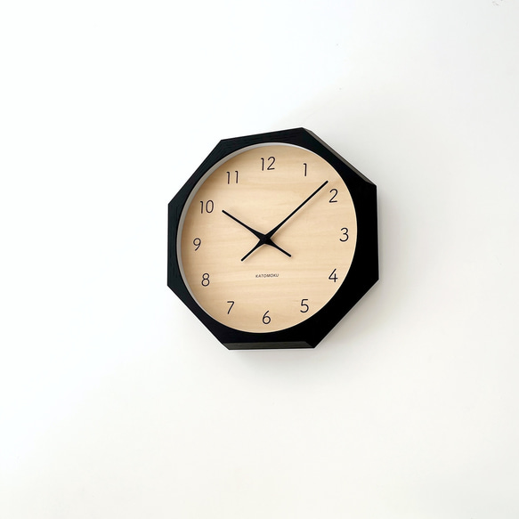 KATOMOKU muku clock 7 八角形 ブラック シナ文字盤 km-83BK8 掛け時計 木製 静か 1枚目の画像