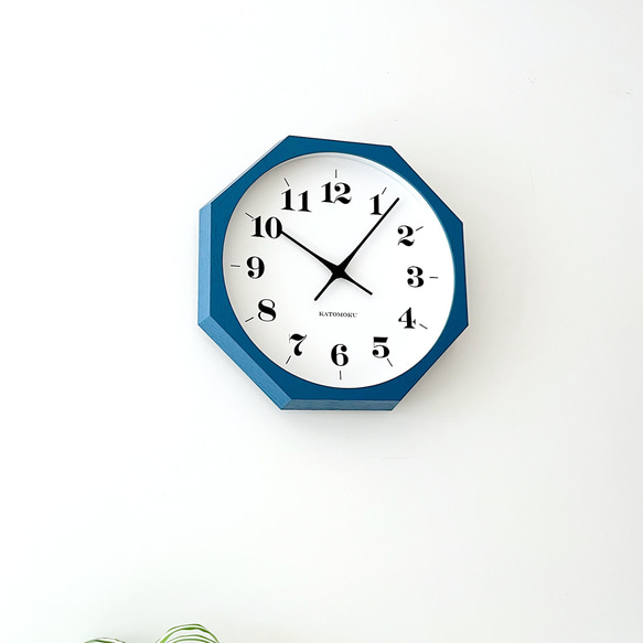 KATOMOKU muku clock 12 八角形 ブルー km-97BL8  掛け時計 木製 静か 4枚目の画像