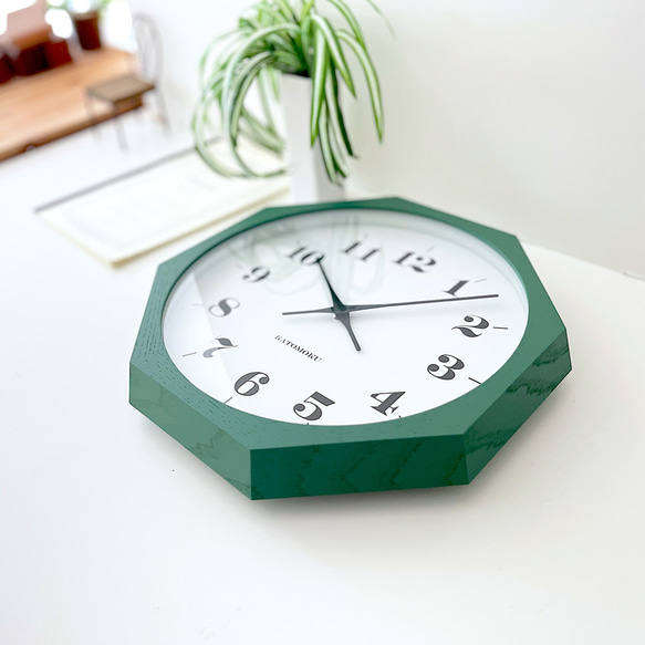 KATOMOKU muku clock 12 八角形 グリーン km-97GR8  掛け時計 木製 静か 8枚目の画像