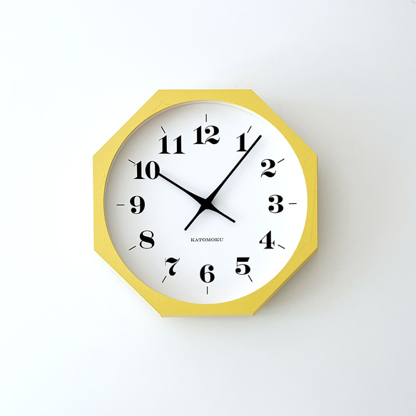 KATOMOKU muku clock 12 八角形 イエロー km-97YE8  掛け時計 木製 静か 5枚目の画像
