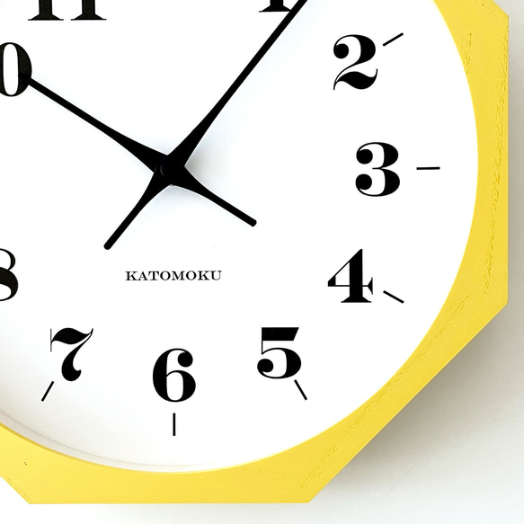 KATOMOKU muku clock 12 八角形 イエロー km-97YE8  掛け時計 木製 静か 9枚目の画像