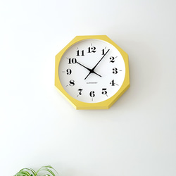 KATOMOKU muku clock 12 八角形 イエロー km-97YE8  掛け時計 木製 静か 3枚目の画像