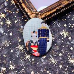4月のブローチ ミモザの花 クロスステッチ刺繍 ブローチ charmante
