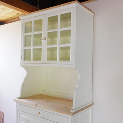 格子扉のカップボード　家具用コンセント付 2枚目の画像