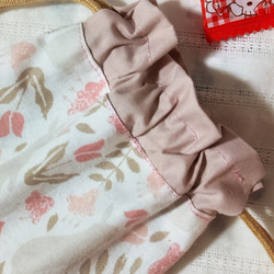 気持ちがゆるむ、やさしい手ざわりのうさぎとチューリップのミニ巾着 2枚目の画像