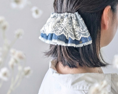 大人のための​シュシュ見えバレッタ 〜初夏色デニムと刺繍レース