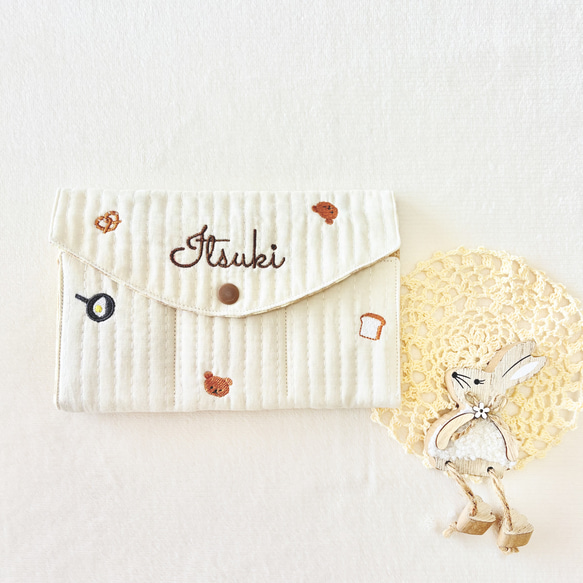 母子手帳ケース 花柄 クマ刺繍 名入れ刺繍 母子手帳ケース｜おくすり手帳・診察券収納｜スタイとお