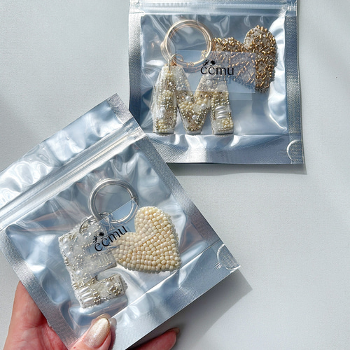 set】ビーズ刺繍イニシャル+ハートチャームセット / バッグチャーム