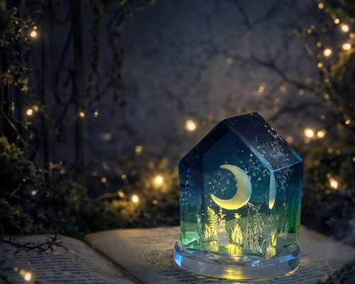 和のひかりが導く夜パネル生地　ハンドメイド 忘れられた庭に三日月が降りてきて夜にはあたりをほのかに照らす 立体