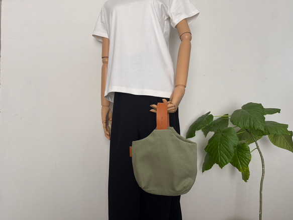 新作♡あんぱん柄♡小さいのにちゃんと主役♪ミニバック★革の持ち手が可愛い♡母の日や誕生日プレゼントにも♪ 18枚目の画像