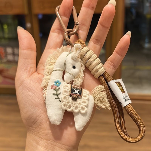 10色入】手作り 刺繍 布製 ぬいぐるみ バッグチャーム キーホルダー