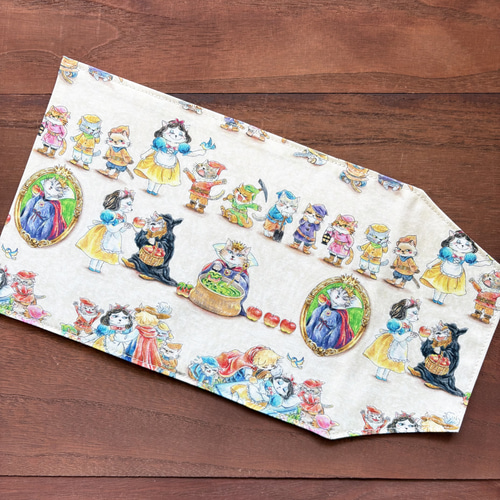 文庫】白雪姫と7人の小人ネコのブックカバー 童話 ねこ かわいい 絵本