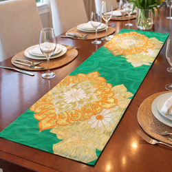 豪華刺繍の鮮やかレッドの袋帯で作った正絹テーブルランナー 帯