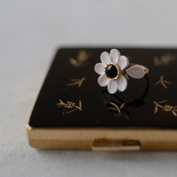 【期間限定】14KGF 包金軟陶 花算命 開口戒 / Vanilla Noir / Free Size 第5張的照片