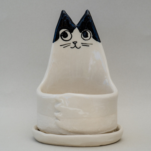 猫好きさんへ ハチワレ猫の多肉植物鉢 陶器 スリム 手作り 一輪挿し