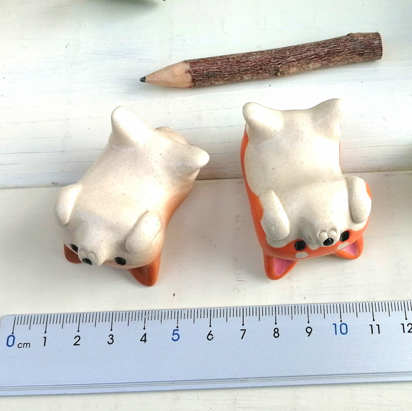 小さな柴犬　ペンレストAorB　陶器のわんこ 3枚目の画像