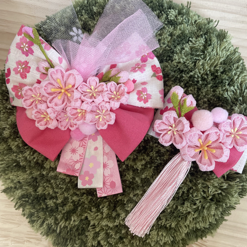 ＊大人かわいい＊ 小梅のヘアクリップ 濃桜 つまみ細工 古典柄 桜つまみ細工髪飾り 卒業式・七五三 ヘアピン つまみ細工かえる屋 通販