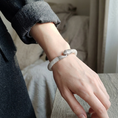 蛇ビーズクロッシェブレスレット クリアビーズ×シルバー金具
