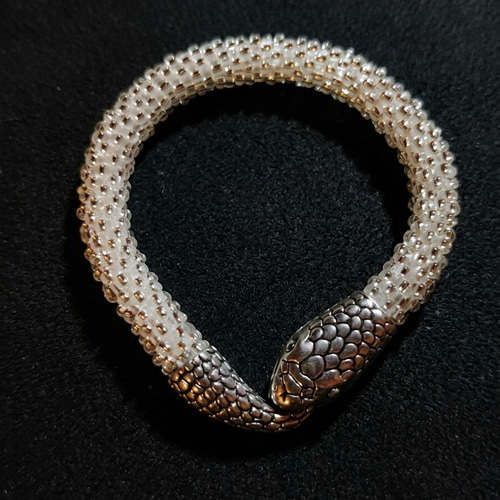 豹ビーズブレスレット*クリア×シルバー金具*ビーズクロッシェ 蛇ビーズクロッシェブレスレット クリアビーズ×シルバー金具