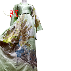 華美！振袖 着物リメイク ドレス ふりふわ襟 薄黄緑に金糸扇子 和柄