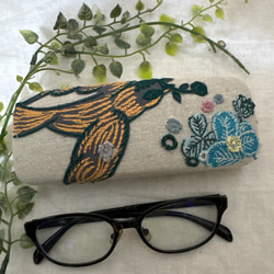 ハンドメイド♡メガネケース♡綿麻黒リーフ刺繍生地♡普通タイプ