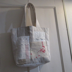 フランスアンティーク手刺繍レースとピンタック、イニシャル刺繍と