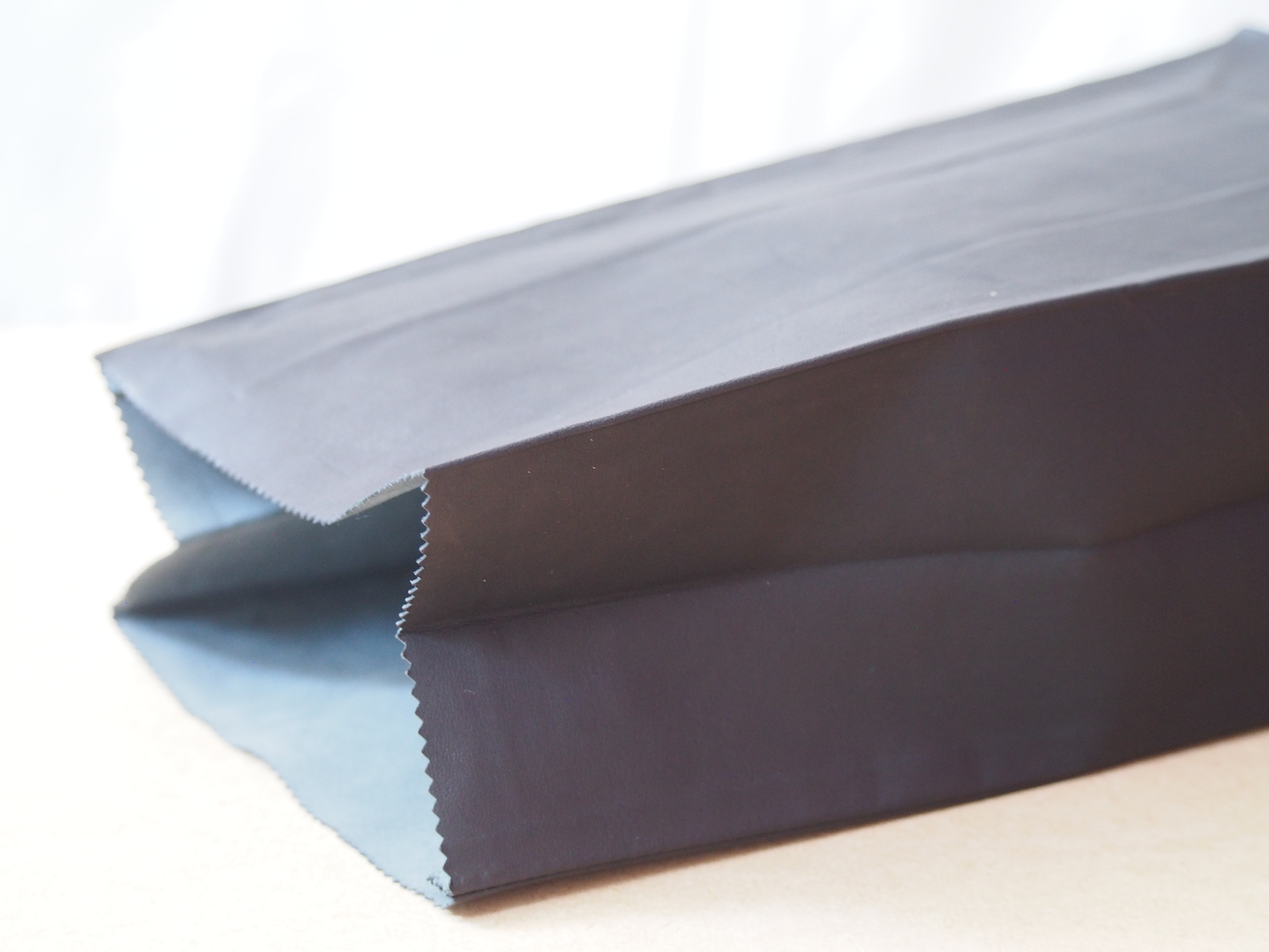 Craftシリーズ　革の紙袋 M　クロ