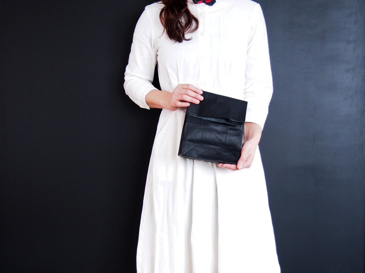 Craftシリーズ　革の紙袋 M　クロ