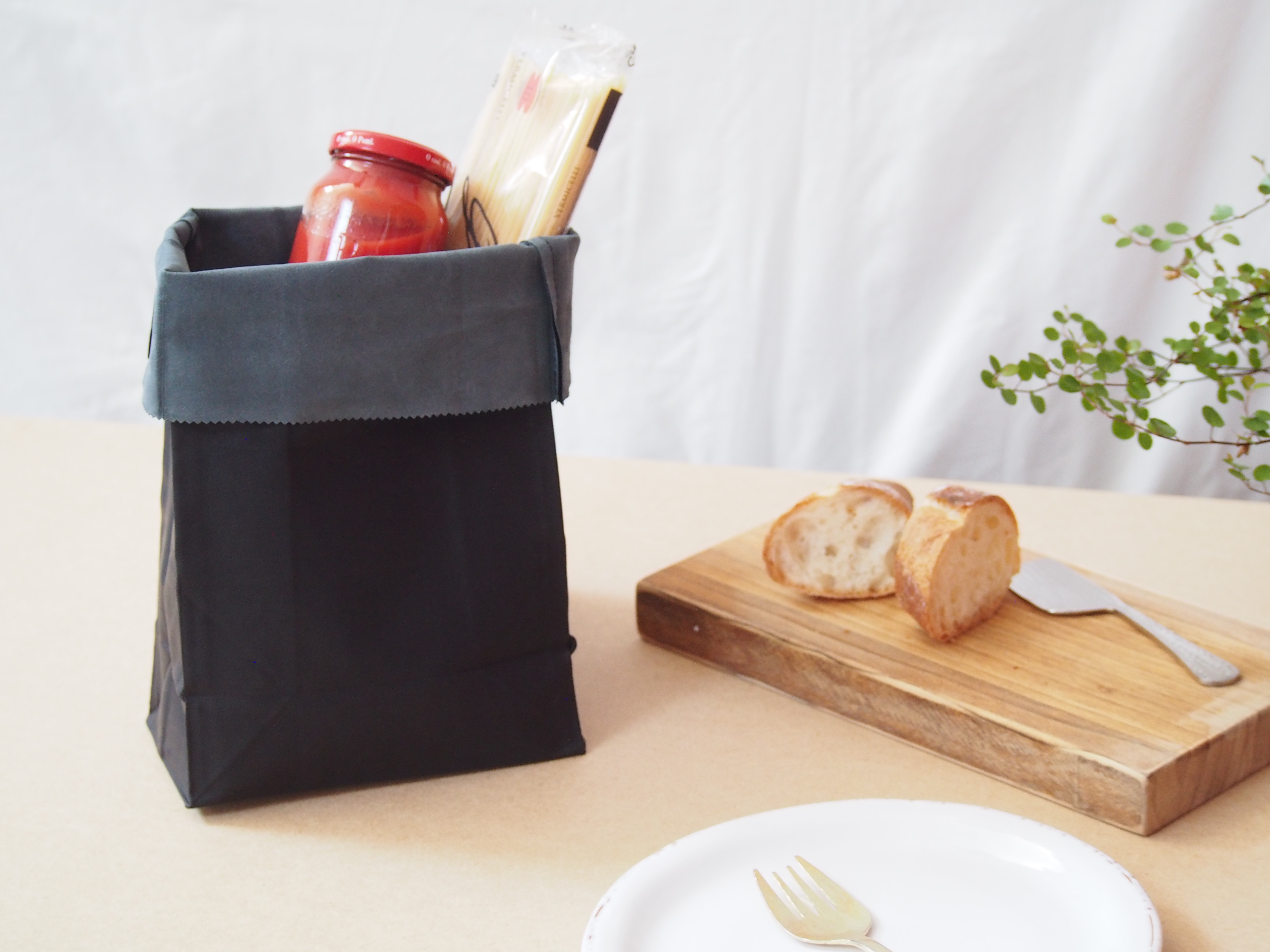 Craftシリーズ　革の紙袋 M　クロ