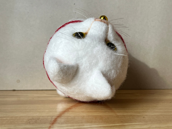 たまご型猫(白)(大)置物 10枚目の画像