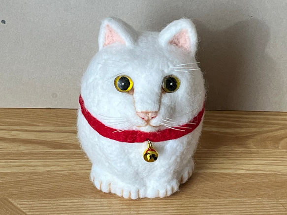 たまご型猫(白)(大)置物 2枚目の画像