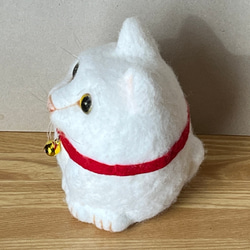 たまご型猫(白)(大)置物 8枚目の画像