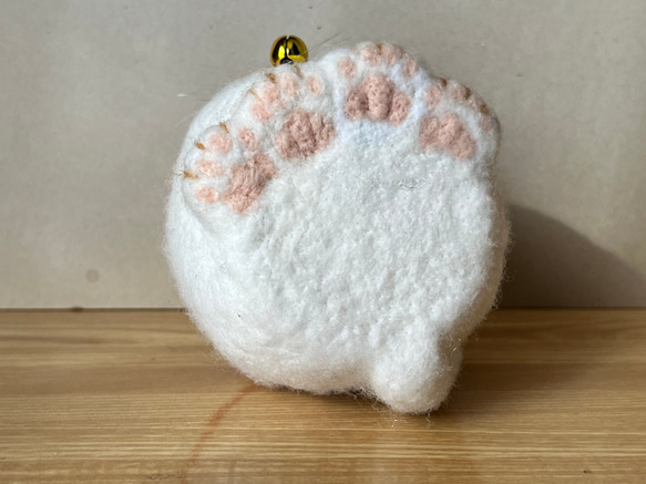 たまご型猫(白)(大)置物 9枚目の画像